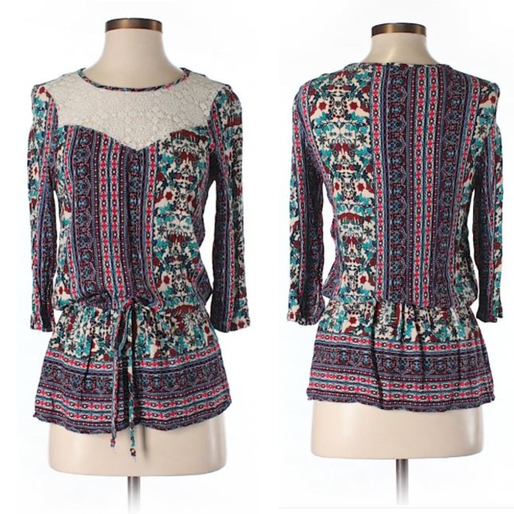 Forever 21 Lace Peplum Top